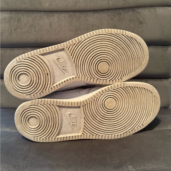 White Nike Court Vision Low Women’s Size 7 - Picture 5 of 5